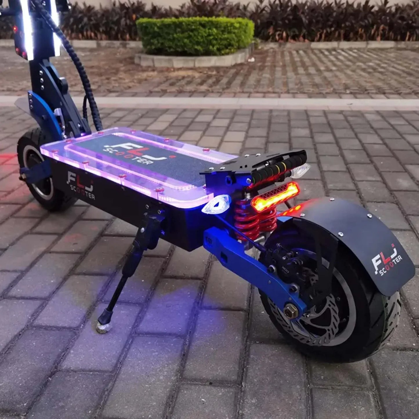 E8P 6000W Dual Motor 60V 35AH Electric Scooter 11 inch Off-Road Tyres with Seat Max Speed 85-90km/hLCD Display Foldable Escooter.