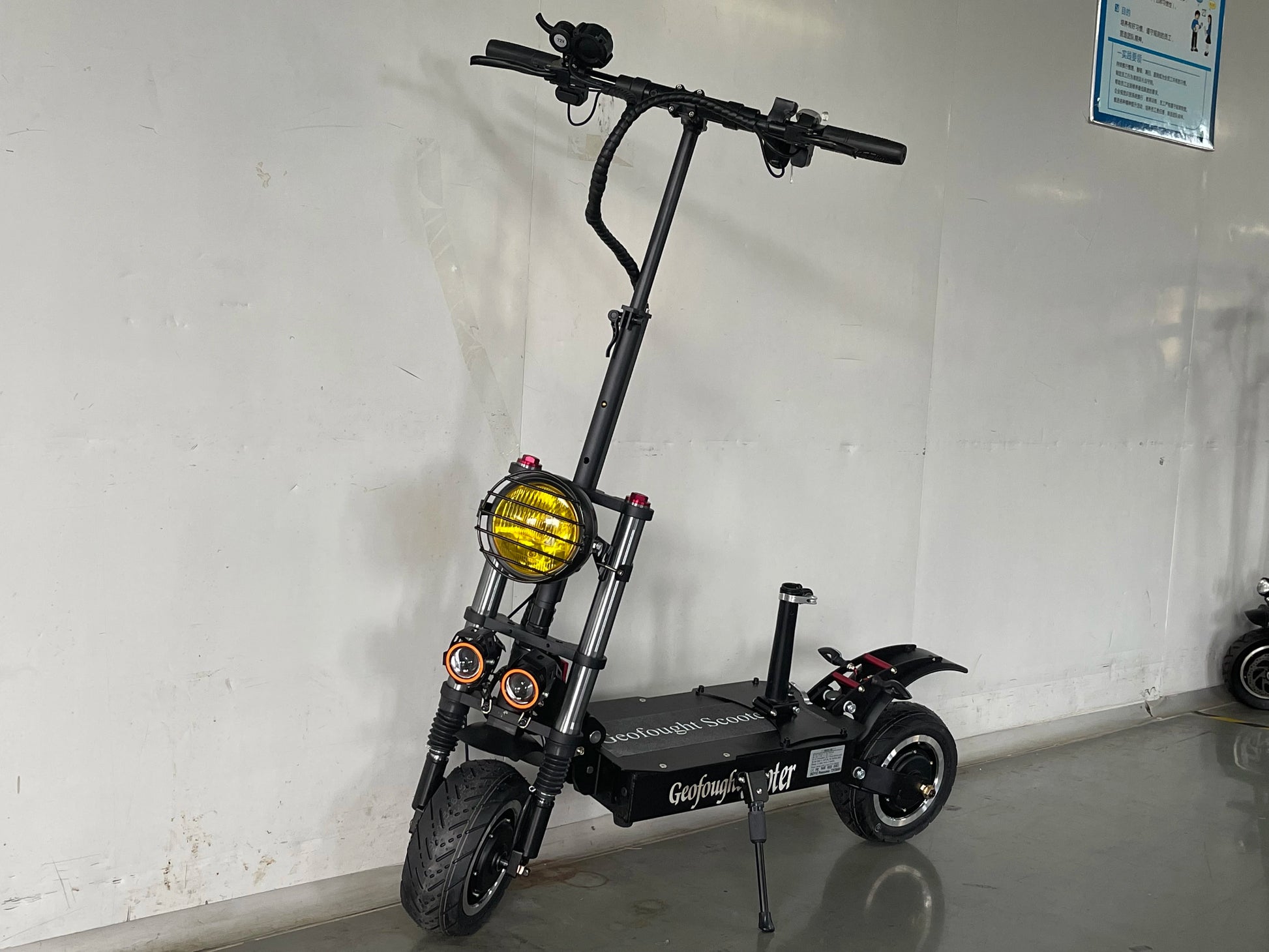 Popular Super Fast 72V 7500w*2 E scooter Dual Motor 120km/H 75mph off road 11 inch 30ah Good Quality 15000w Electric Scooters.