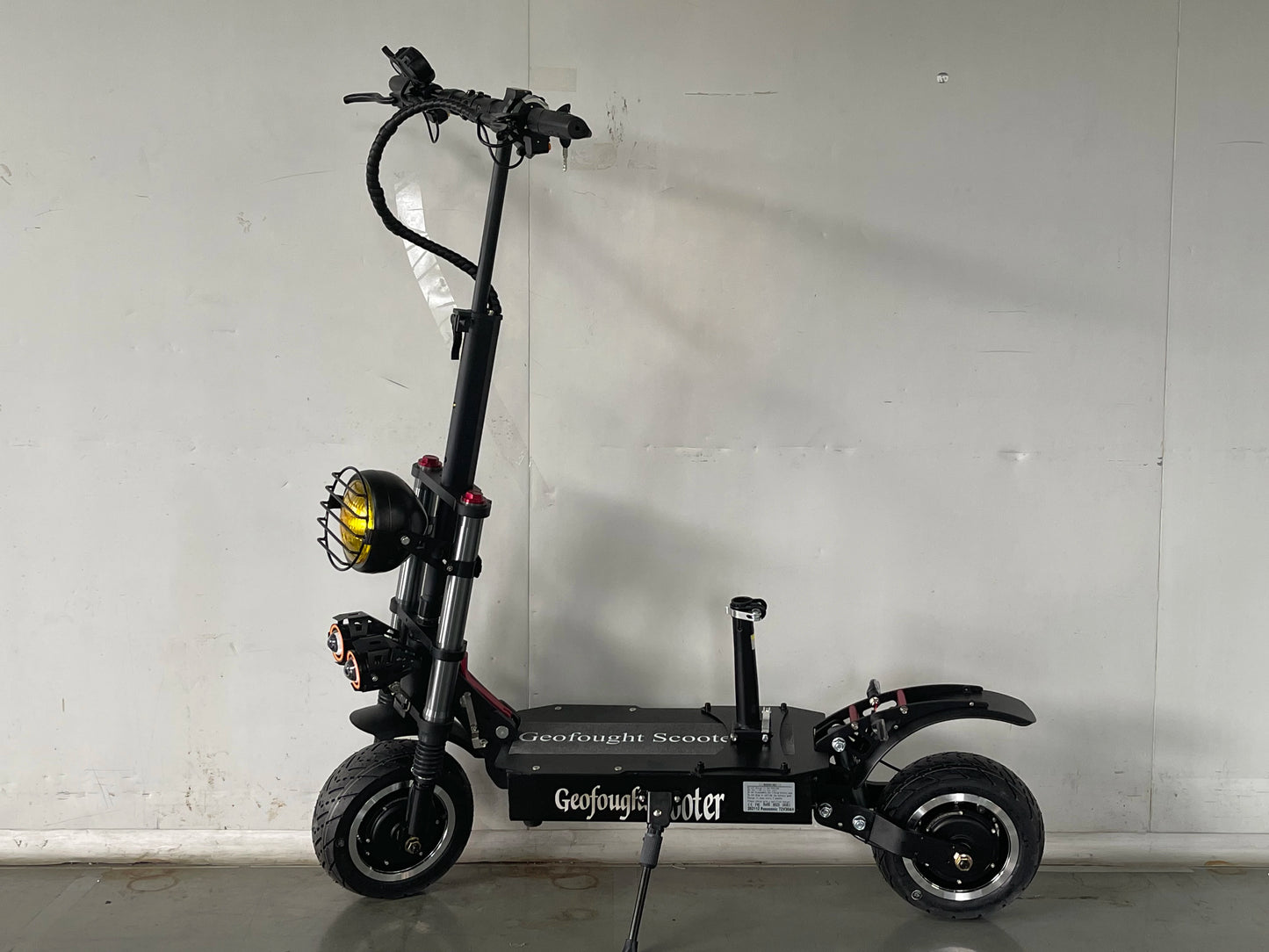 Popular Super Fast 72V 7500w*2 E scooter Dual Motor 120km/H 75mph off road 11 inch 30ah Good Quality 15000w Electric Scooters.